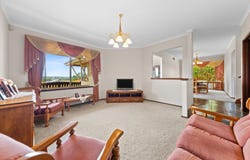 15 Rhodes Rise, Coogee, WA 6166