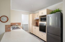 13 Fossickers Court, Southside, Qld 4570