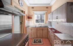 10 Mayfair Crescent, Beverly Hills, NSW 2209