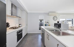 138 River Parks Boulevard, Kelso, Qld 4815
