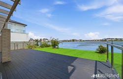 39 North Shore Drive, Sanctuary Lakes, Vic 3030