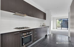 6 Olsen Walk, Mill Park, Vic 3082
