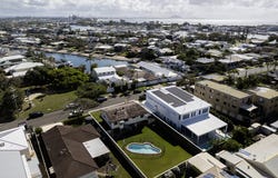 33 Oomoo Street, Buddina, Qld 4575
