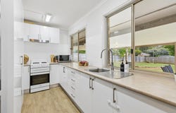 34 Coonowrin Road, Glass House Mountains, Qld 4518