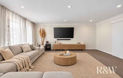 40 PARKHILL AVENUE, Leumeah, NSW 2560