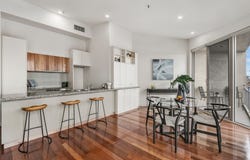 17/12 Acland Street, St Kilda, Vic 3182