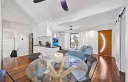8 Peatey Street, Kepnock, Qld 4670