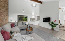 9 Glenalwyn Street, Holland Park, Qld 4121