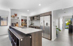 15 Brookview Place, Bahrs Scrub, Qld 4207