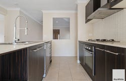 5 Duncombe Park Way, Deer Park, Vic 3023