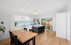 4/239-241 Nicholson Street, Seddon, Vic 3011