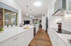 3 Ironbark Court, Highfields, Qld 4352
