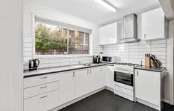 1/3 North Valley Road, Highton, Vic 3216