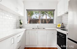 3/242 Woodland Street, Strathmore, Vic 3041