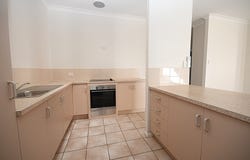 8/119 Freshwater Street, Torquay, Qld 4655