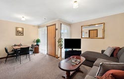 2/47 Torquay Road, Belmont, Vic 3216