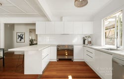 5 Bardon Esplanade, Bardon, Qld 4065