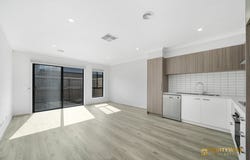 6 Brushton Street, Manor Lakes, Vic 3024