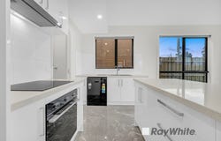 8a Floriana Avenue, Doveton, Vic 3177