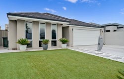 4 Serisier Parkway, Queens Park, WA 6107