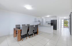5 Ayesha Place, Calamvale, Qld 4116