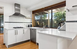 28 Doulton Drive, Trott Park, SA 5158
