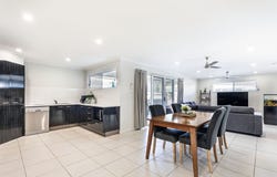 10 Apple Crescent, Caloundra West, Qld 4551