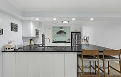18 Picardie Close, Mansfield, Qld 4122