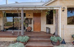 256 Dry Creek Road, Bonnie Doon, Vic 3720