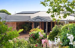 71 Frank Road, Cambooya, Qld 4358
