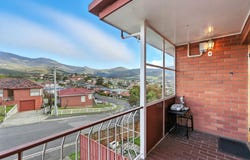 1 & 2/2 Tenth Avenue, West Moonah, Tas 7009