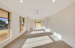 6 Clara Street, Highfields, Qld 4352