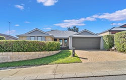 13 Carissa Turn, Halls Head, WA 6210