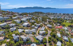 2 Toorak Place, Castle Hill, Qld 4810