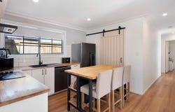 1/6 Craft Court, Miami, Qld 4220