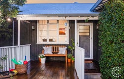17 Harwood Street, Hilton, WA 6163