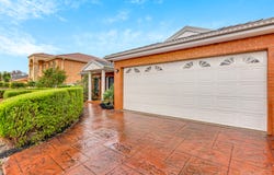 4 Palm Grove Boulevard, Aspendale Gardens, Vic 3195