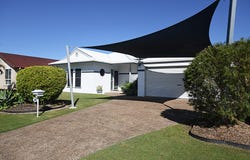 38 Bowerbird Avenue, Eli Waters, Qld 4655