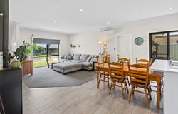 87 Cambridge Drive, Mansfield, Vic 3722
