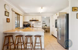 8 Cathy Court, Albany Creek, Qld 4035