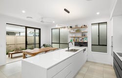 272/8 Halycon Way, Logan Reserve, Qld 4133