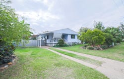 10 Yeates Crescent, Dysart, Qld 4745