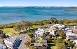 8 Alexander Street, Lota, Qld 4179