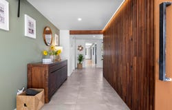 140 Heeb Street, Benowa, Qld 4217