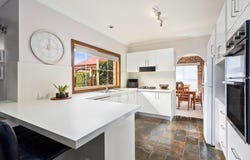 90 Booreea Boulevarde, Cordeaux Heights, NSW 2526