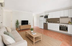 4/6 Barooga Crescent, Mooloolaba, Qld 4557