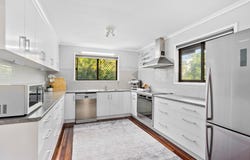 18 Jeffries Street, The Range, Qld 4700