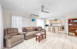 17 Morwell Crescent, North Lakes, Qld 4509