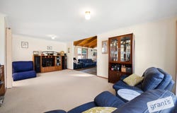 74 Nettle Drive, Hallam, Vic 3803