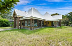 1 Donlan Road, Mollymook Beach, NSW 2539